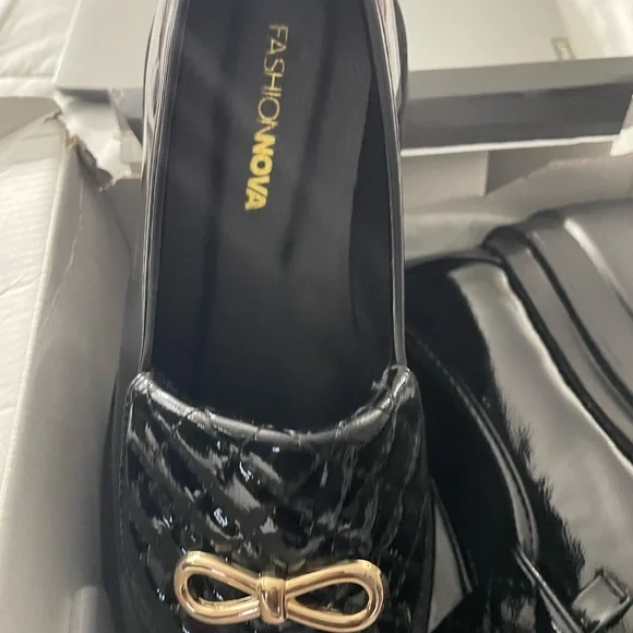 Fashion Nova shoes, black, size 9 - Picture 5 of 7